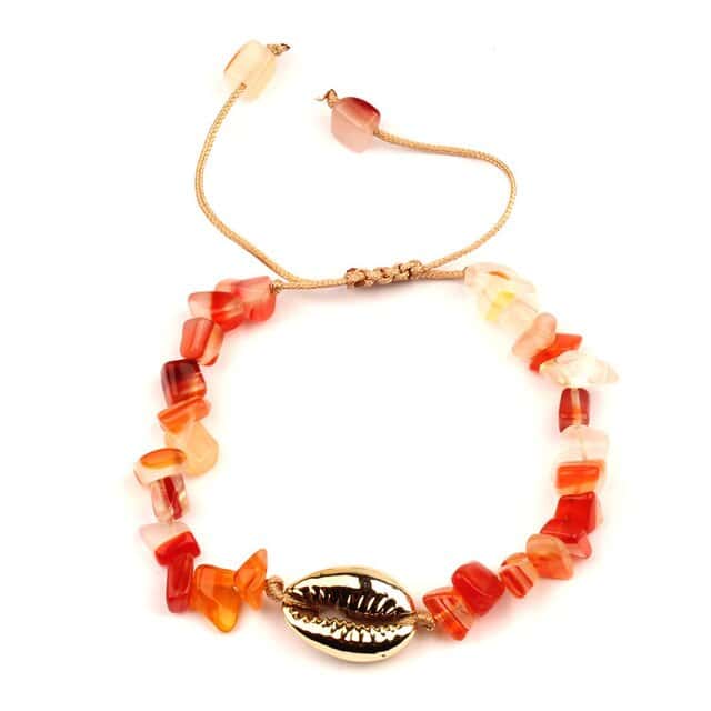 Muslinge Armbånd Gylden Cowrie Og Røde Sten