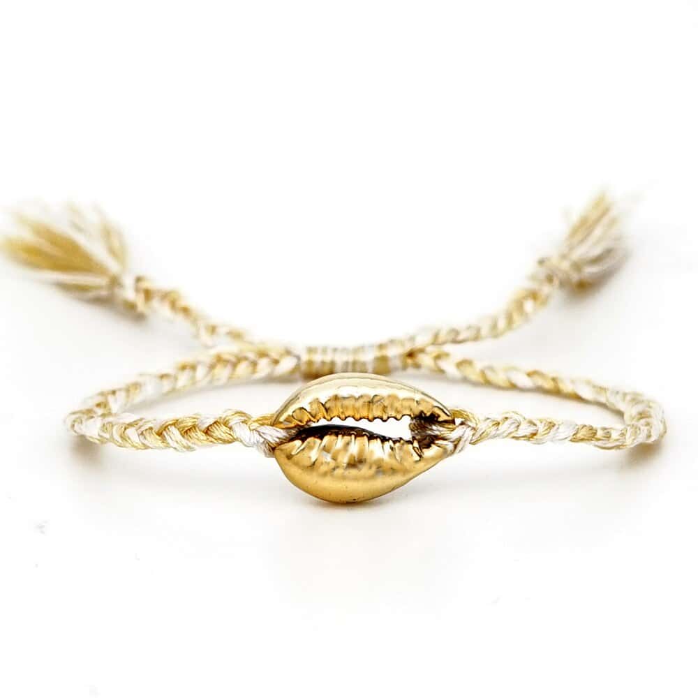 Muslinge Armbånd Gylden Cowrie Og Snor